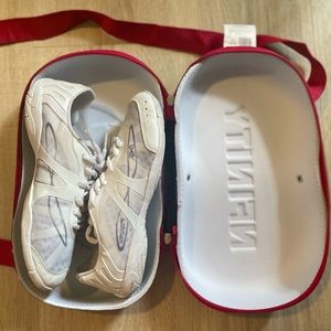 NFINITY VENGEANCE CHEER SHOES SIZE 6